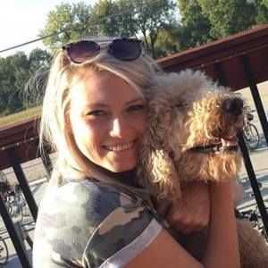 Meet your Posher, Laura